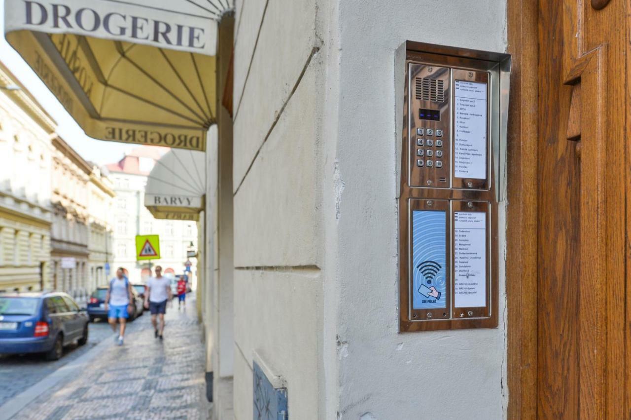 Glamour Frida Apartment Prag Exterior foto